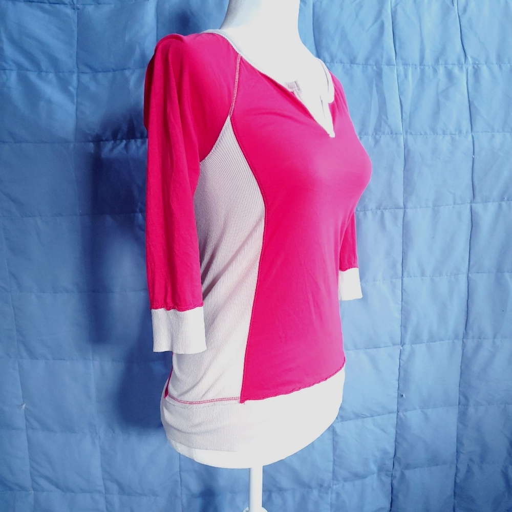 * Express Color Block Tee - Picture 2 of 4